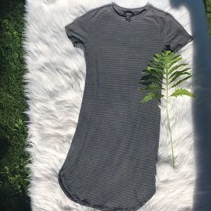 F21 SzM black and white striped bodycon dress